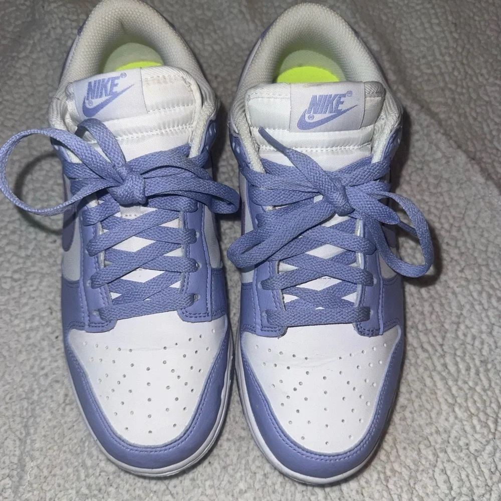 Nike Women's Athletic Shoes in Purple and White - Picture 2 of 5